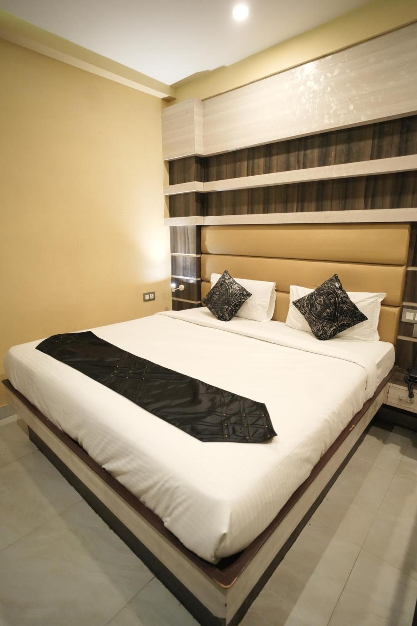 Hotel Rajkamal Near Varanasi Railway Station 외부 사진